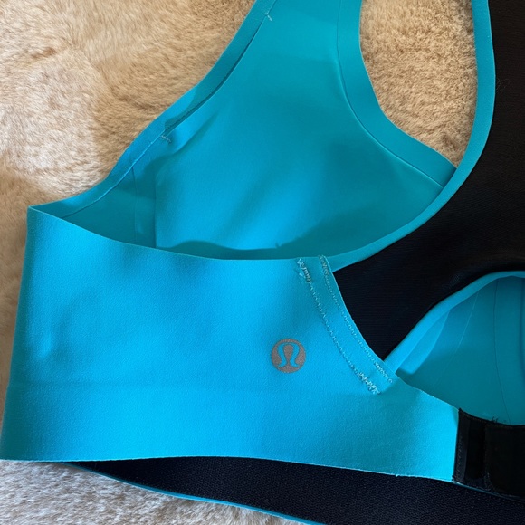 Lululemon Bitty Bracer Bra Size 38C Spry Blue - Picture 5 of 7